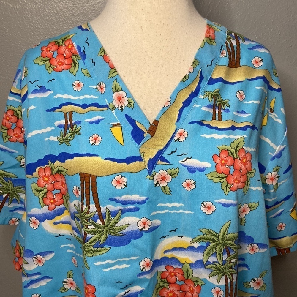 Best Medical Scrub Top Islands Boats Blue M